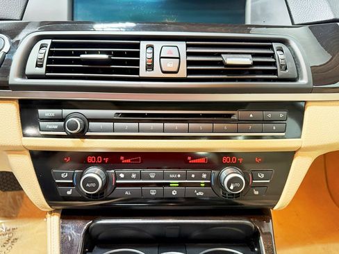 Used 2012 BMW 528i xDrive Sedan image 17