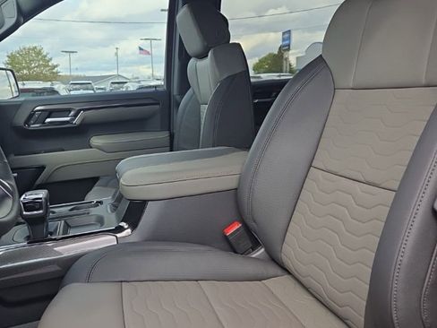 New 2026 Chevrolet Silverado 1500 ZR2 AWD/4WD image 13