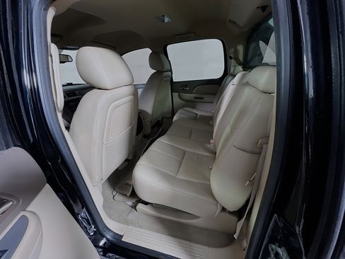 Used 2011 Chevrolet Avalanche LT w/ Luxury Package image 27