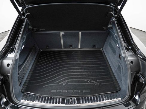 Certified 2023 Porsche Cayenne GTS AWD/4WD image 26
