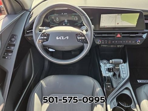 Used 2023 Kia Niro EX FWD image 13