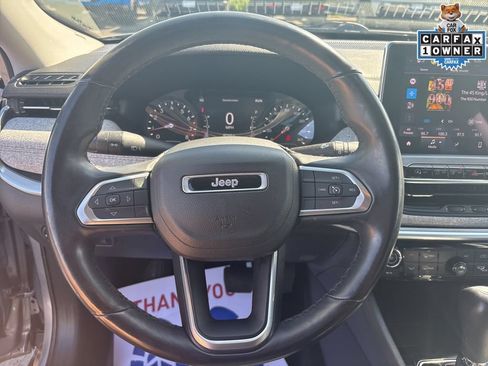 Used 2022 Jeep Compass Latitude AWD/4WD image 17