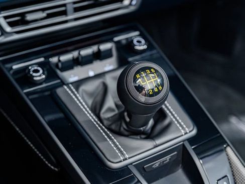 Used 2022 Porsche 911 GT3 image 15