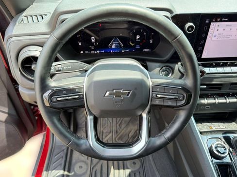 Used 2025 Chevrolet Colorado Trail Boss AWD/4WD image 14
