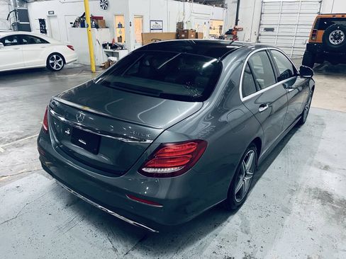 Used 2017 Mercedes-Benz E 300 4MATIC image 9