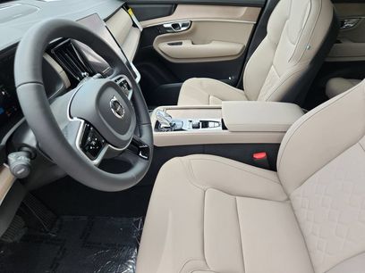 New 2026 Volvo XC90 T8 Plus w/ Protection Package Premier