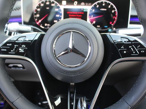 New 2025 Mercedes-Benz S 580 4MATIC Sedan image 23