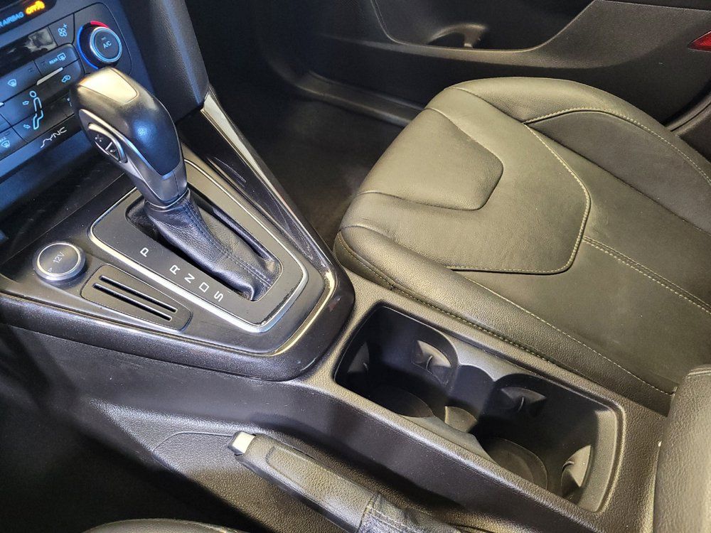Used 2016 Ford Focus Titanium FWD image 26