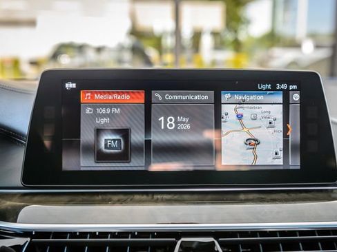 Used 2018 BMW 540i w/ M Sport Package RWD image 20