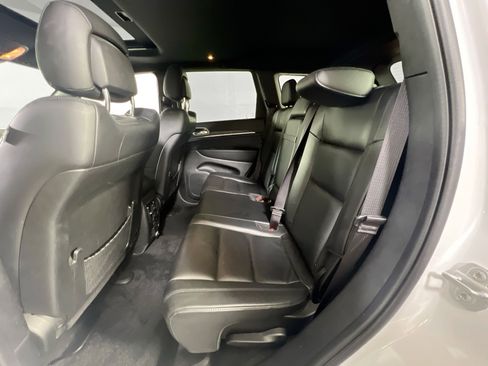 Used 2022 Jeep Grand Cherokee Limited image 22