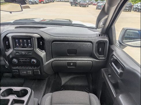 Used 2025 Chevrolet Silverado 1500 Custom Trail Boss AWD/4WD image 4