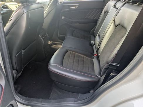 Used 2022 Ford Edge ST-Line image 23