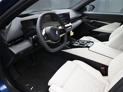 New 2025 BMW 530i w/ Executive Package image 19