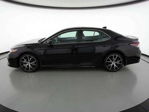 Certified 2023 Toyota Camry SE image 4