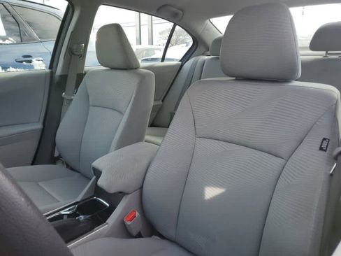 Used 2016 Honda Accord LX image 3