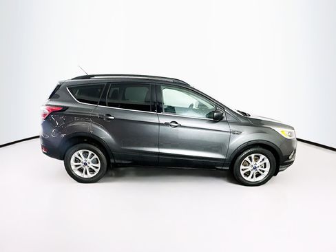 Used 2017 Ford Escape SE w/ Equipment Group 201A AWD/4WD image 10