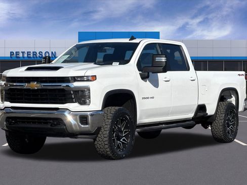 Used 2024 Chevrolet Silverado 3500 LT image 8