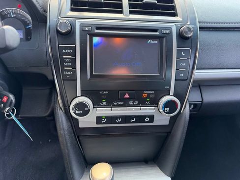 Used 2012 Toyota Camry SE FWD image 28