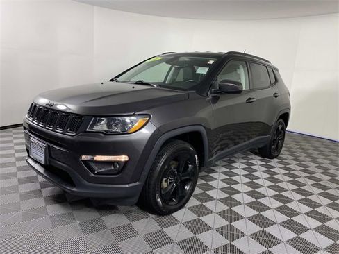 Used 2020 Jeep Compass Latitude image 4