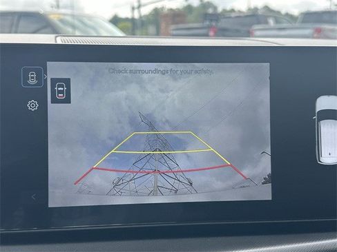 Used 2025 Hyundai Santa Fe SE image 31