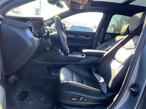 Certified 2024 Cadillac XT5 Premium Luxury w/ LPO, Floor Liner Package image 10