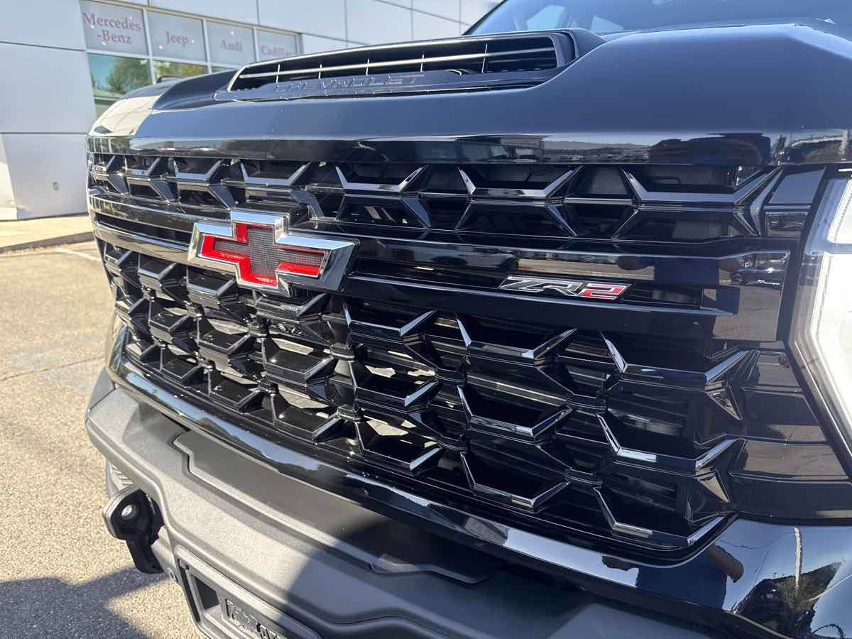 Used 2025 Chevrolet Silverado 2500 ZR2 w/ ZR2 Bison Edition AWD/4WD image 33