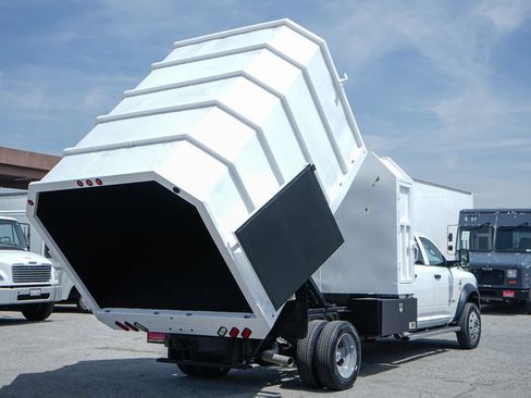 Used 2022 RAM 5500 Tradesman w/ Chrome Appearance Group AWD/4WD image 8