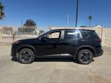 Used 2024 Nissan Rogue SV image 2