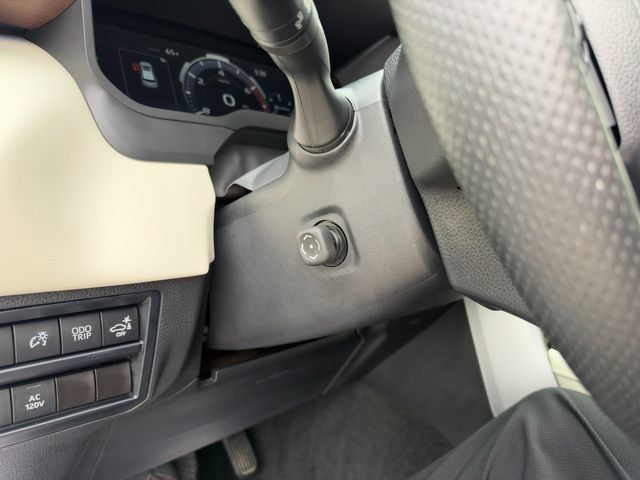 Used 2023 Toyota Sequoia Capstone AWD/4WD image 45