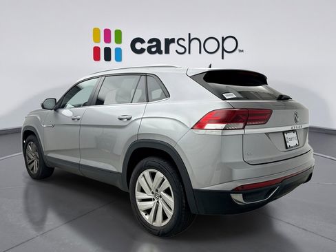 Used 2020 Volkswagen Atlas Cross Sport SE w/ Panoramic Sunroof Package AWD/4WD image 3