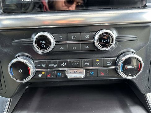 Used 2022 Ford F150 Lariat w/ Equipment Group 502A High image 26