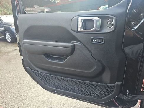 Used 2023 Jeep Wrangler Sport image 19