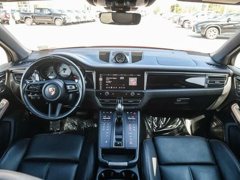 Used 2024 Porsche Macan S AWD/4WD image 17