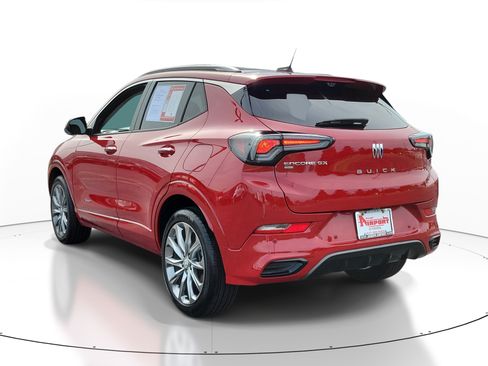 Used 2026 Buick Encore GX Avenir w/ Avenir Technology Package AWD/4WD image 3