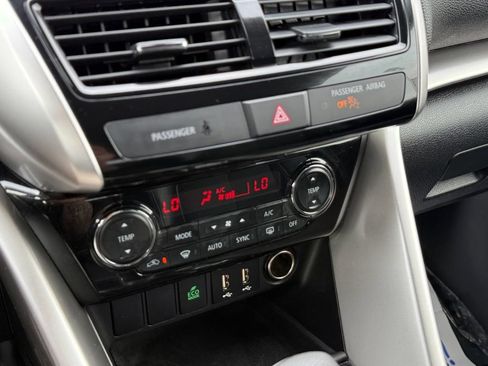Used 2024 Mitsubishi Eclipse Cross SE AWD/4WD image 35