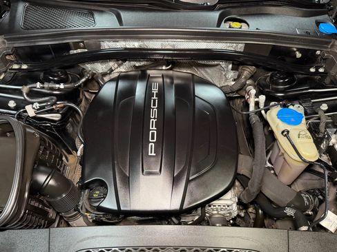 Used 2018 Porsche Macan Sport Edition image 57