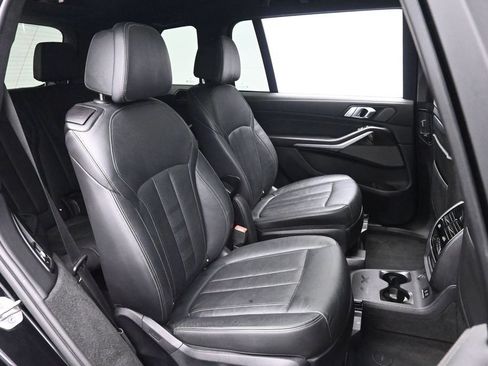 Used 2021 BMW X7 xDrive40i w/ M Sport Package AWD/4WD image 19