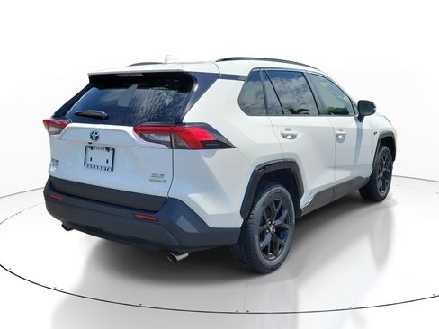 Used 2024 Toyota RAV4 XLE AWD/4WD image 6
