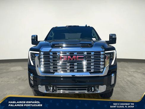 New 2026 GMC Sierra 2500 Denali w/ Denali Reserve Package AWD/4WD image 9