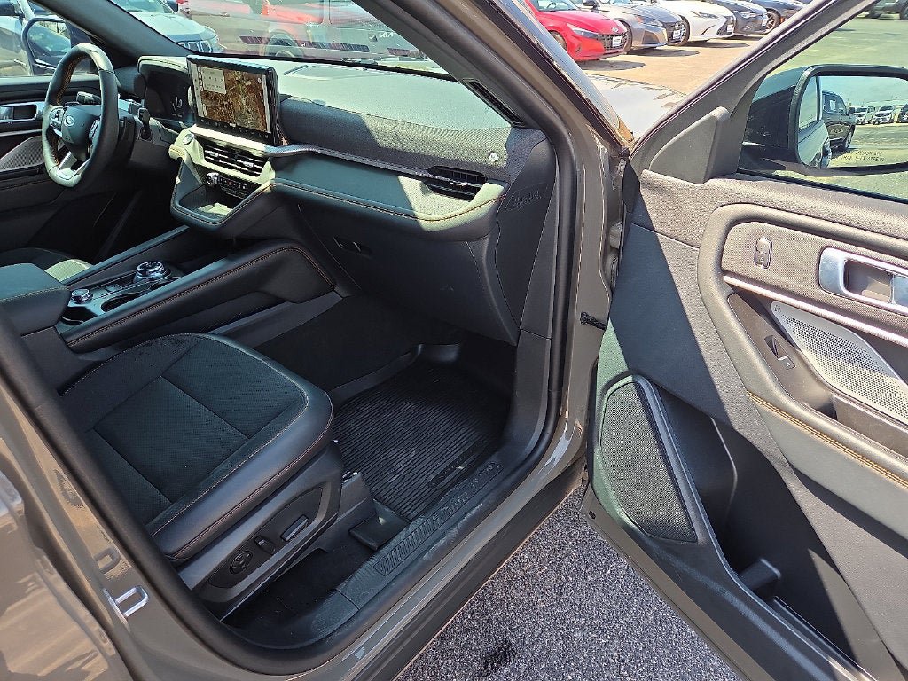 Used 2026 Ford Explorer Tremor w/ Tremor Ultimate Package AWD/4WD image 11