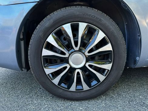 Used 2005 Toyota Matrix FWD image 11