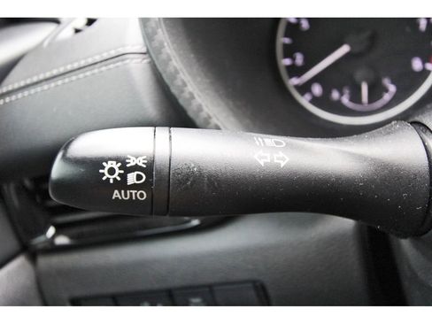 Used 2024 Nissan Sentra SV FWD image 11