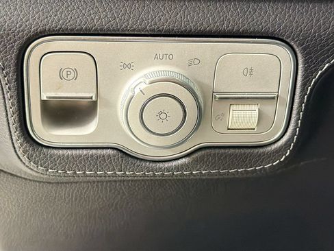Used 2024 Mercedes-Benz GLE 350 4MATIC image 10