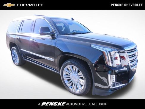Used 2020 Cadillac Escalade Platinum AWD/4WD image 1