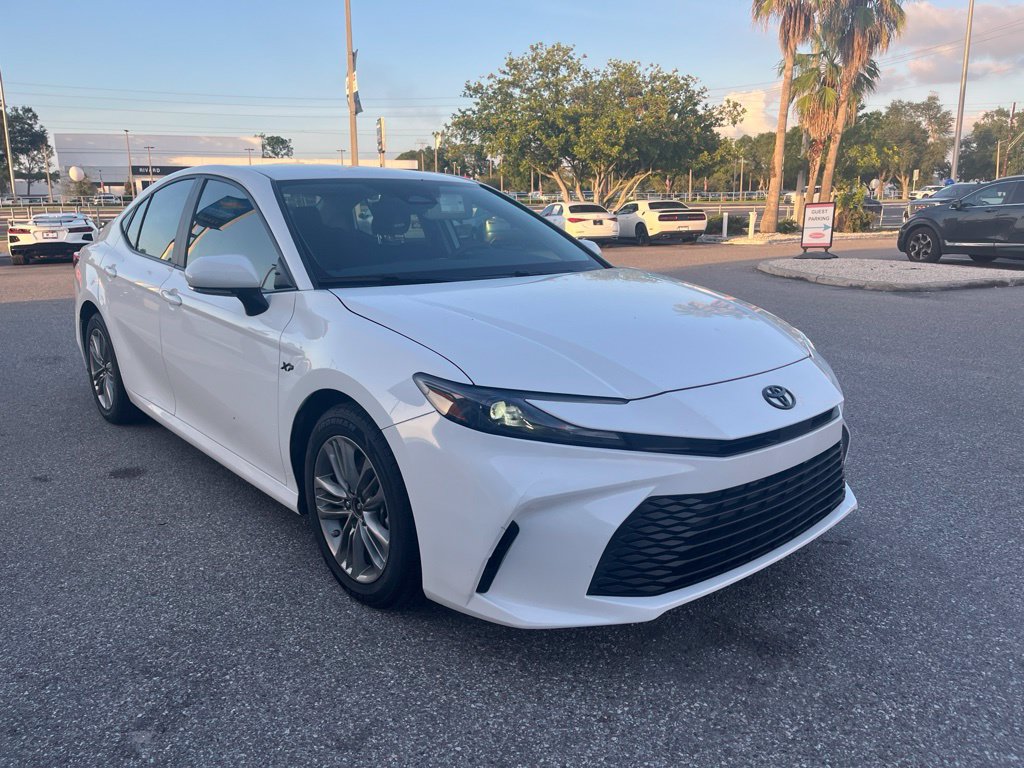 Used 2025 Toyota Camry LE FWD image 3