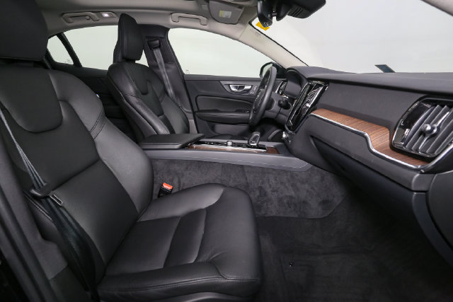 Used 2024 Volvo S60 B5 Plus w/ Climate Package AWD/4WD image 16