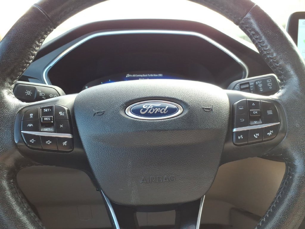 Used 2020 Ford Escape Titanium w/ Titanium Premium Package 2.0 FWD image 21