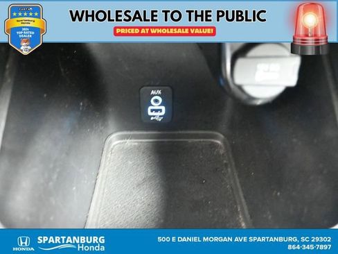 Used 2019 Dodge Journey SE image 18