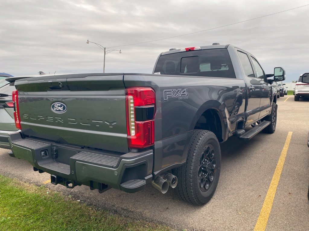 New 2027 Ford F350 Lariat w/ Black Appearance Package AWD/4WD image 11