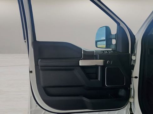 Used 2021 Ford F350 Lariat w/ Lariat Ultimate Package AWD/4WD image 9